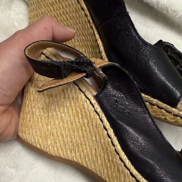 Born BOC Black Leather Floral Peep Toe Slingback Wedge Sandals size 9 - Picture 4 of 7